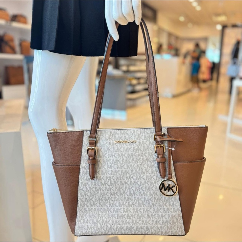 Michael Kors Charlotte Vanilla Logo Large Tote Bag Purse Jet Set New - Picture 1 of 9